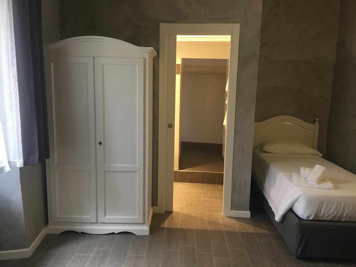 Gasthuis Domizia Floor Rome