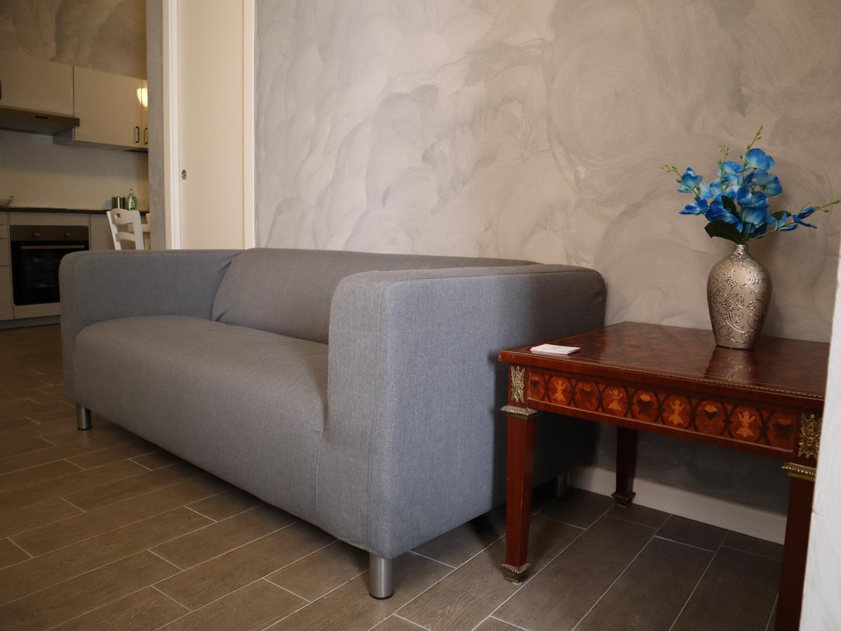 Gasthuis Domizia Floor Rome